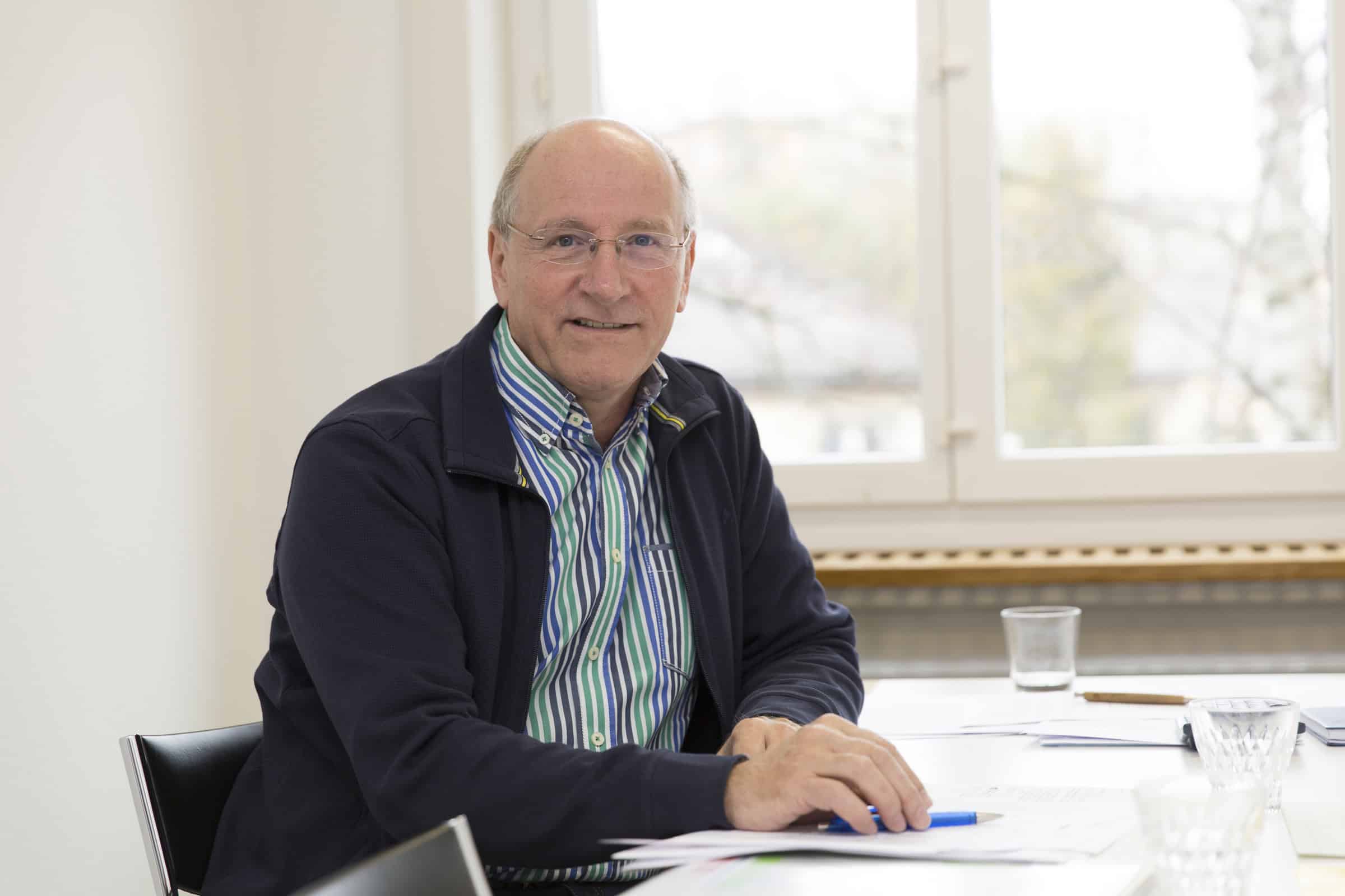 Dr. Felix Senn